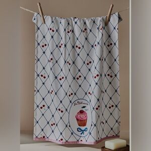 Cupcake Dishtowel by Nathalie Lété for Anthropologie.